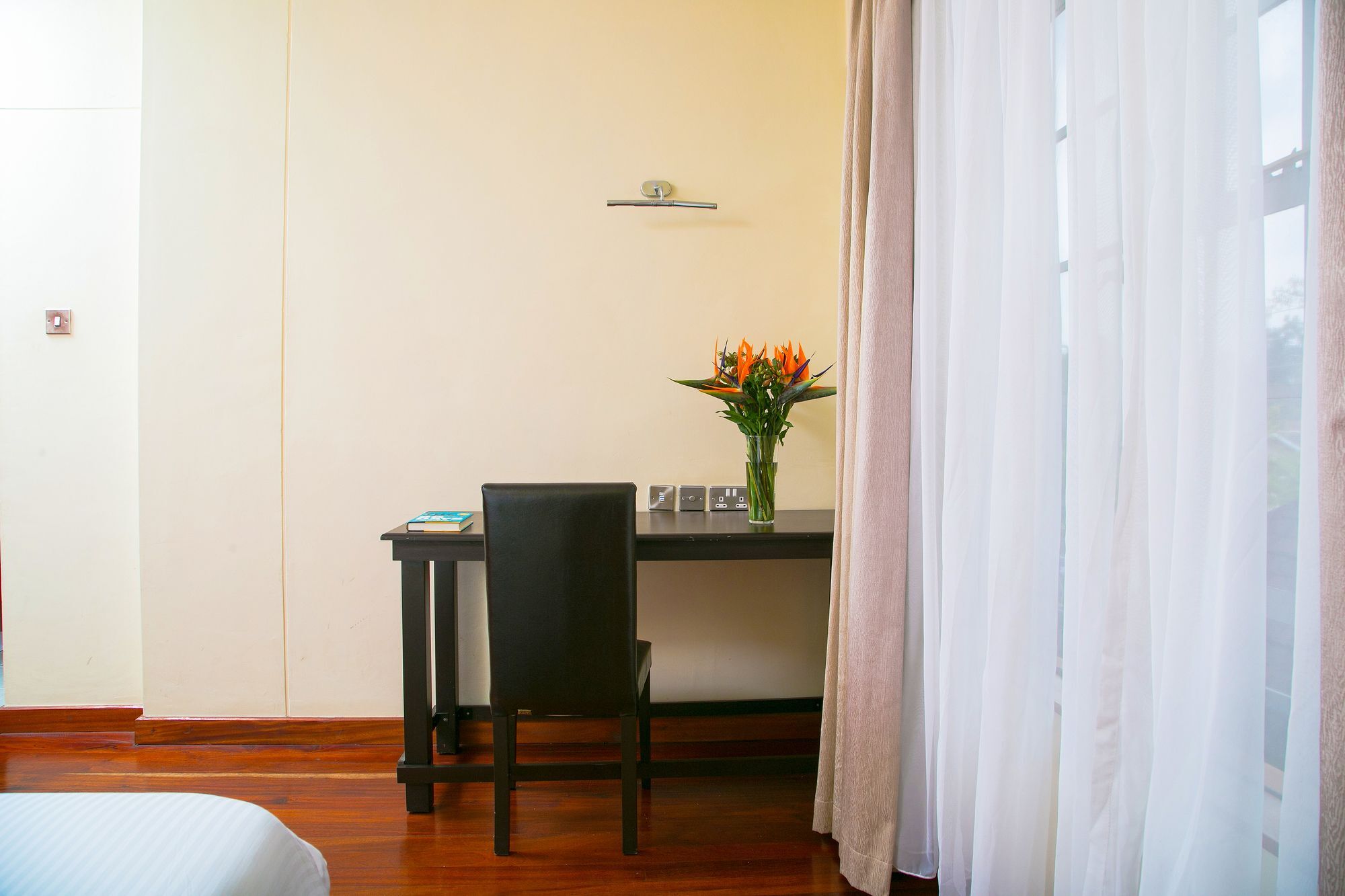 Batians Aparthotel 3*