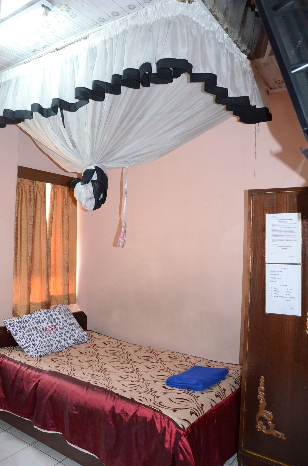 Chomba Hotel