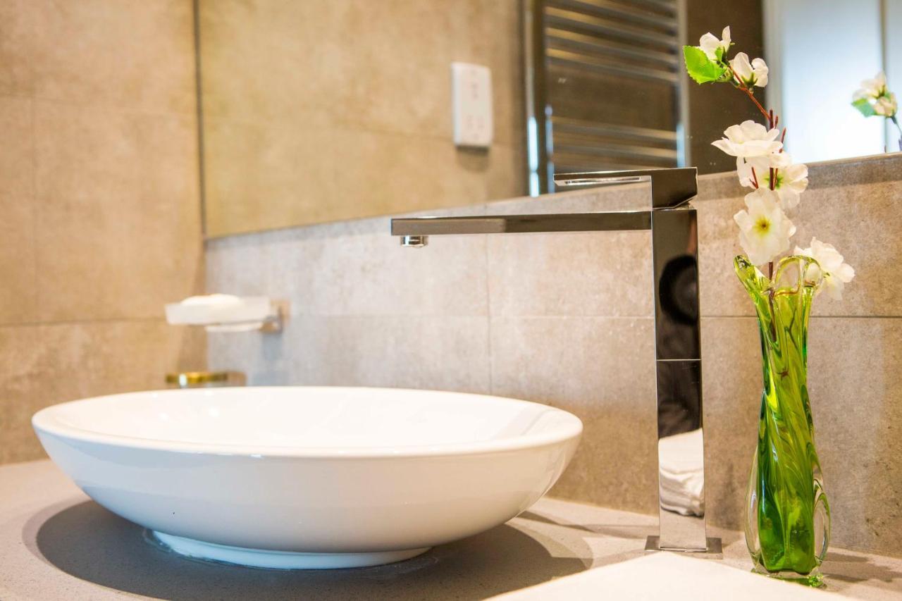 Apartment Calm And Collected By Yourhost Le Mac Westlands *