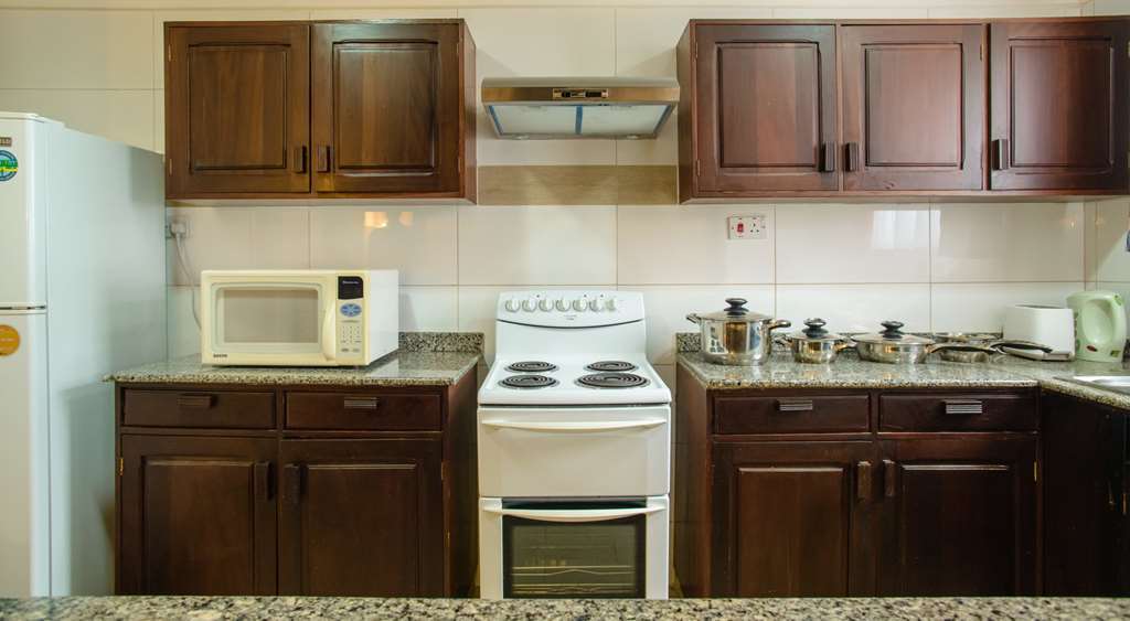 Mimosa Court Aparthotel 3*