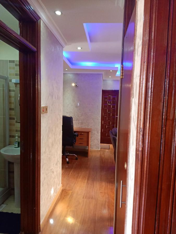Fourways Junction Vipsuite * Nairobi