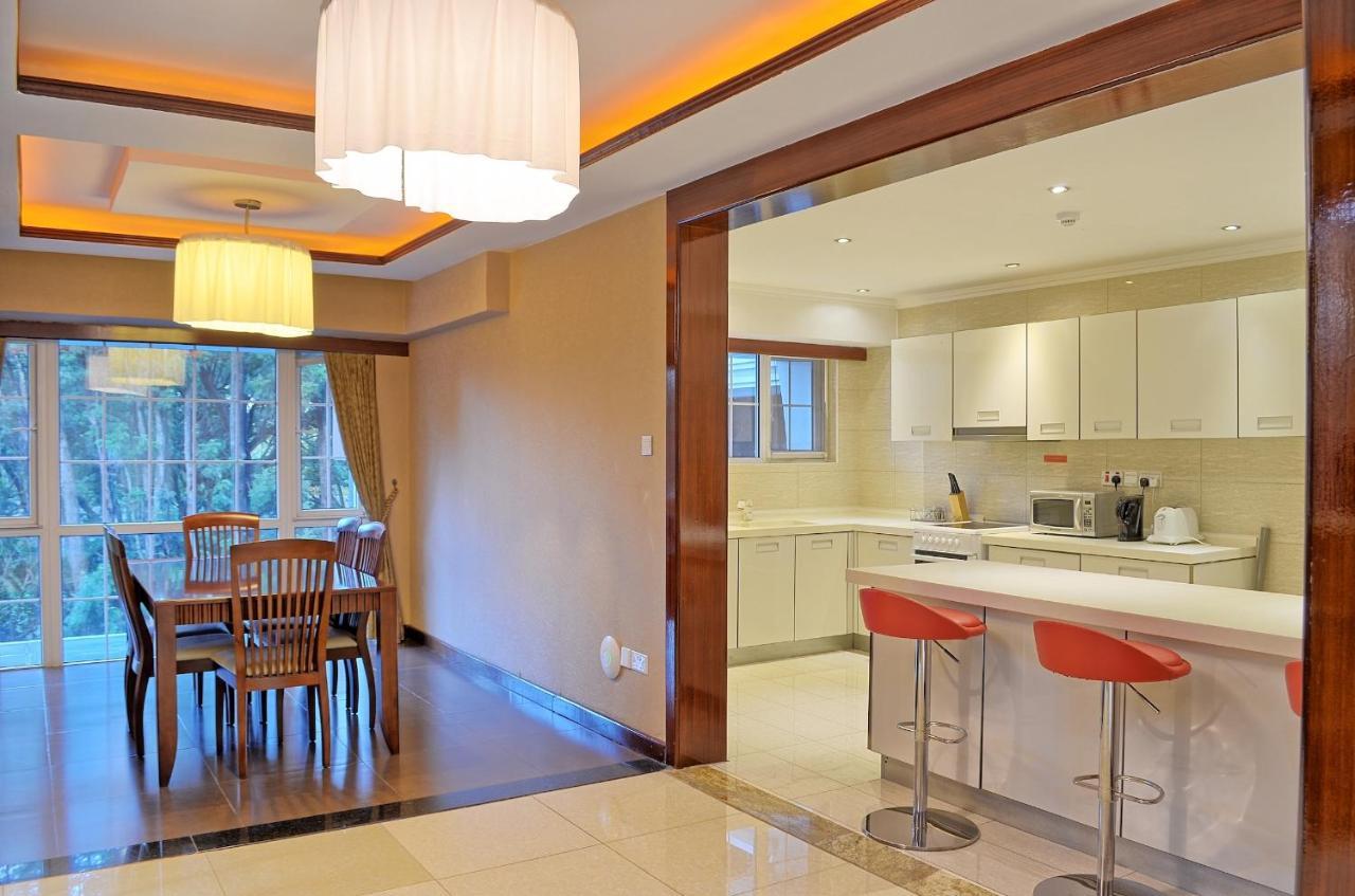 Clarence House Apartment *