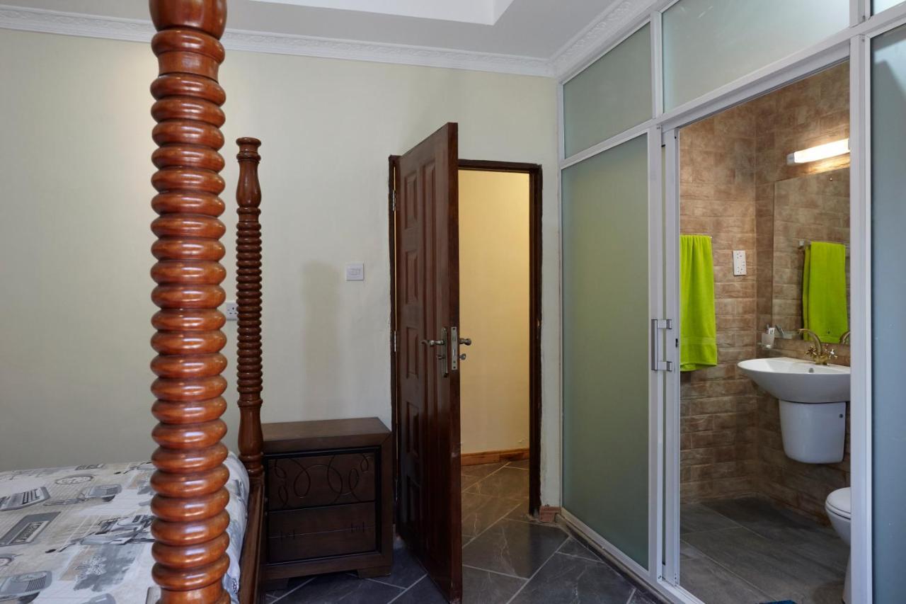 Airport And Safaris Bed & Breakfast *