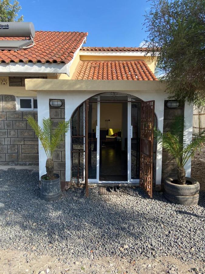 Bed & Breakfast Airport And Safaris *