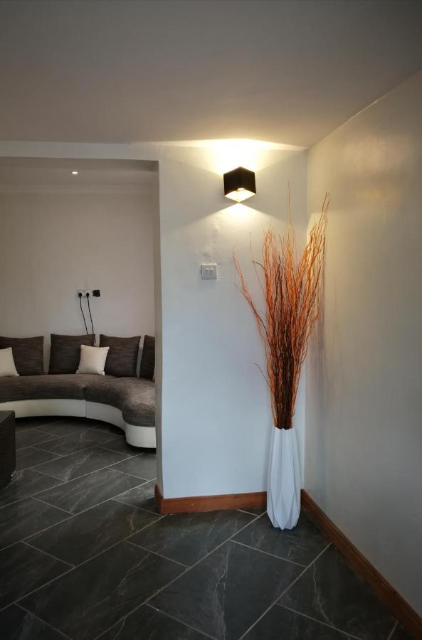 Airport And Safaris Nairobi