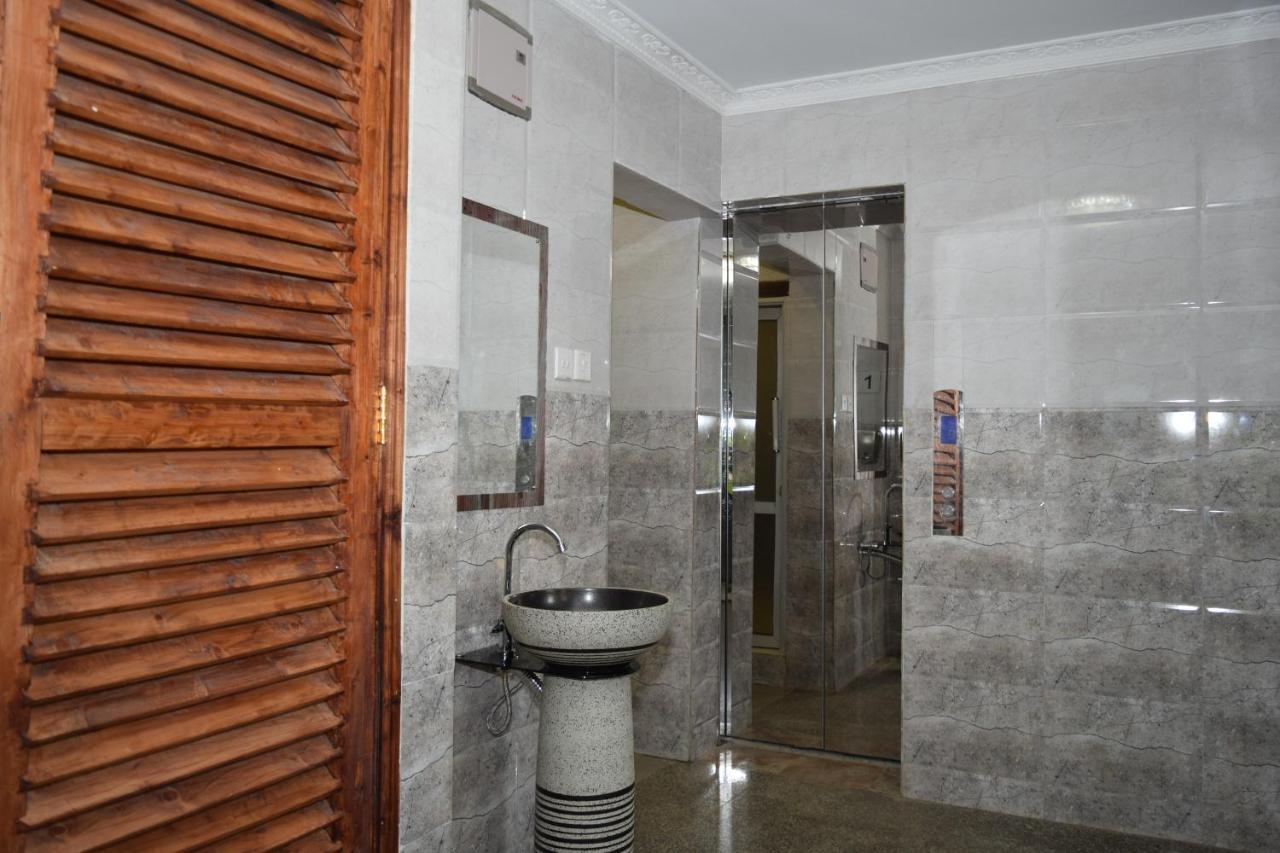 Salehe Safaris Nairobi