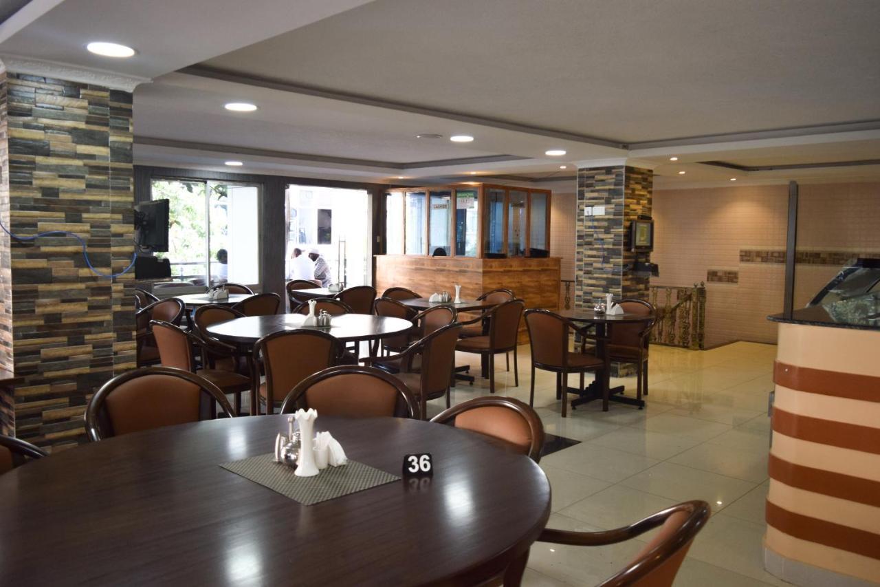 Hotel Salehe Safaris