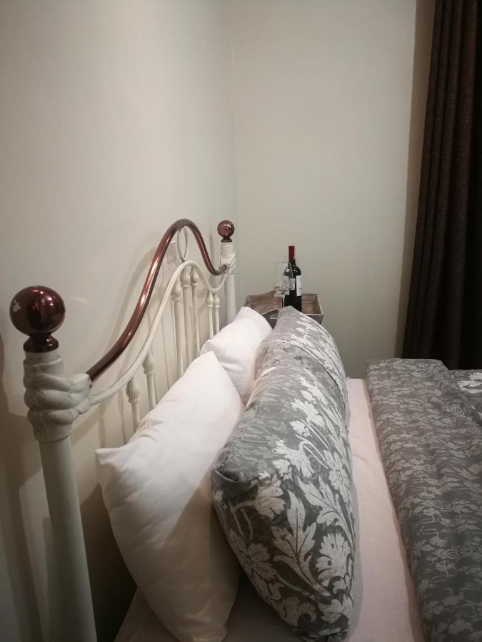 Airport And Safaris Bed & Breakfast *