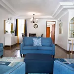 Luxel Suites By Homes By Della