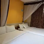 Fourth Parklands Hotel
