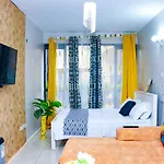 The Vip Nest Kiambu Road - Swim ,Feed, Wifi And Sleep