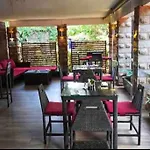 Gorgeous Well Equipped Modern Guest House In Loresho