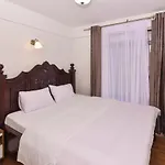 Marcus Gardens Apartment