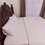 Marcus Gardens Apartment