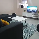 Homely Furnished Apartment - Near Jkia Airport And Cbd, South B, Nairobi