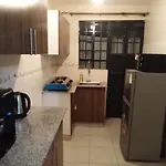 Homely Furnished Apartment - Near Jkia Airport And Cbd, South B, Nairobi