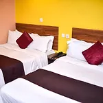 Hotel Green Court