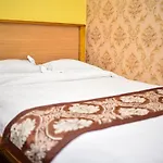 Hotel Green Court