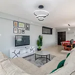 Bellevue Apartments South C