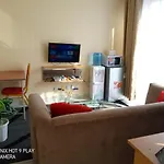 Lux Suites Racecourse Gardens Studio Apartments