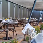 Saggys Suites Hotel & Spa