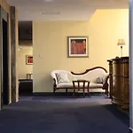 The Clan Suites