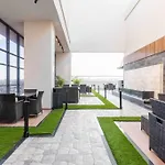 Sunny Modern Apartment Cinnamon Residence