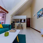 Cosy And Accessible 1Br Penthouse With Terrace