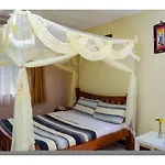 Royale Hotel Karen