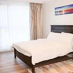Lovely 3 Bedroom With A View Of The Park
