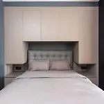 Spacious Studio Apartment With Balcony At Escada