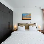 Valley Vista 3Br Suite Near Jkia/Sgr W Gym & Pool
