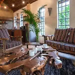 The Jungle Oasis With Heated Pool