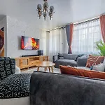 Macgregor Apartment