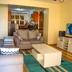 Roma Stays - Prestigious Lifestyle 2 Bedroom All Ensuite Opp Garden City Mall