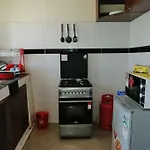 Entire Serviced 2-Bedroom Apartment In Thindigua