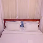 Dayo Suites And Hotel