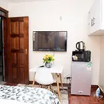 Lovely Studio Apartment With Free Parking Space.