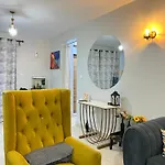 Harly Spacious Teabs Apartment