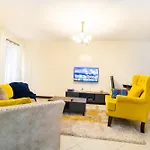 Serenity Retreat - 2 Bed Apartment With Pool & Gym
