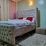 Spacious 1 Bedroom Mirema Drive With Parking