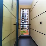 Modern Luxe 2 Bed Apt With Pool & Gym