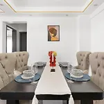 Stylish 2 Bedroom With King Bed, Gym, Children Playground And Panoramic Views