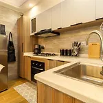 Golden Horizon Two Bedroom Apartment With Heated Pool And Amazing City Views And Well Equipped Gym