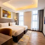 Trademark Suites At Enaki Town