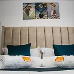 Lili Fount Luxury Homes