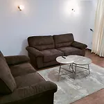 Queens Park Apartment