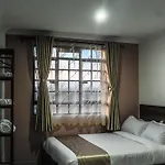5 Pm Hotel