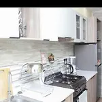 Modern Retreat Apartment With Heated Swimming Fully Equipped Gym Private Parking Space And A Relaxing Rooftop With Amazing City Views