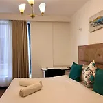 Roseville Suites